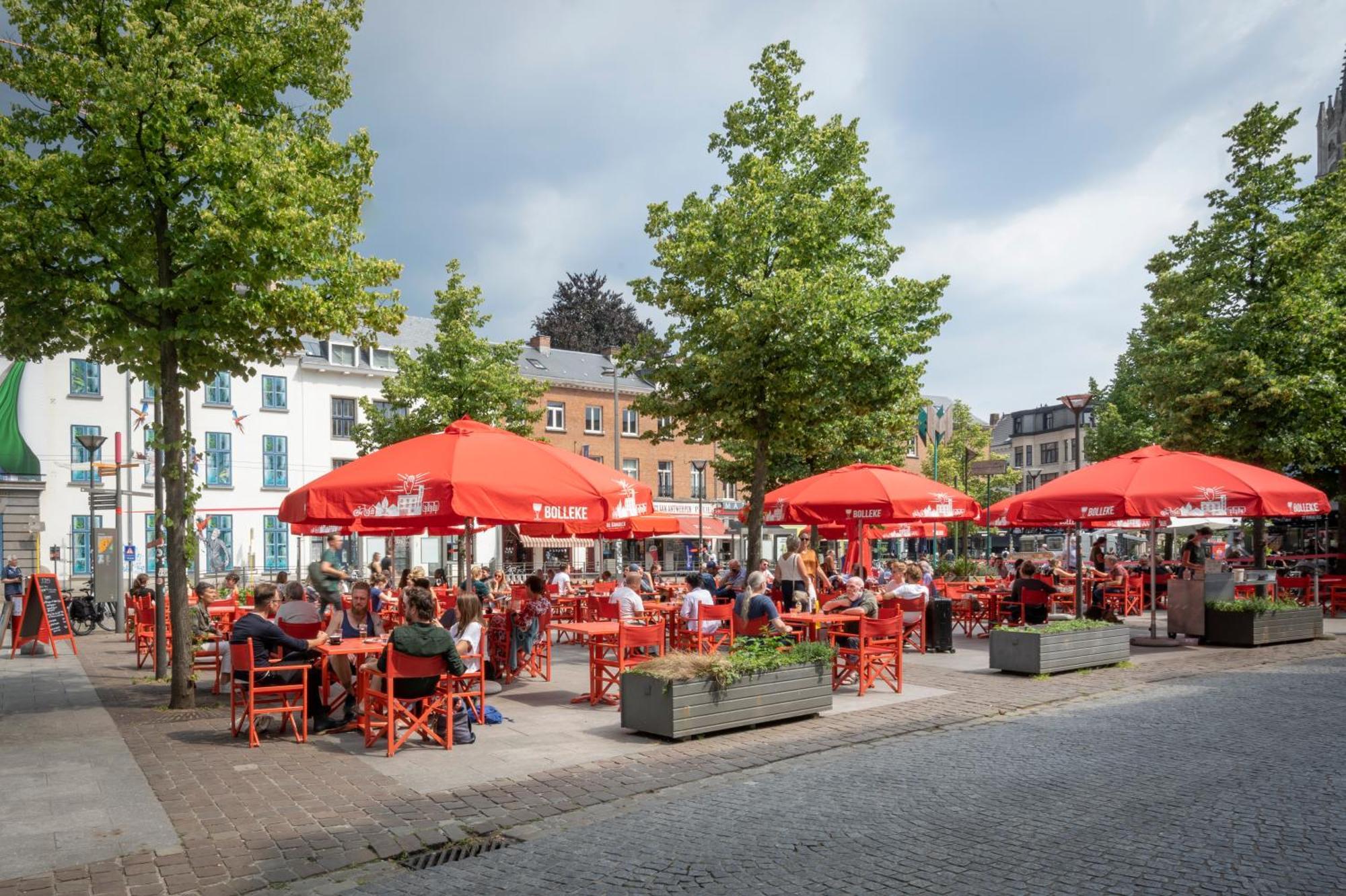 Shway - The Black Pants Antwerpen Bagian luar foto